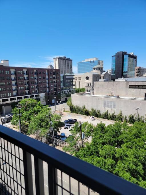 Sodo City Gem: Rooftop Skyline Pool Parking Wi-Fi Houston Exteriér fotografie